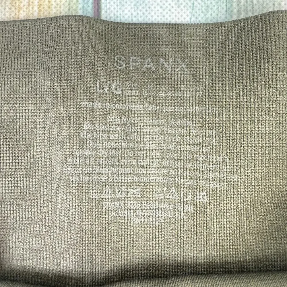 SPANX Seamless Leggings Green Camo Large Look At Me Now High Waisted Pants - Picture 3 of 4